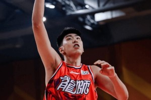 开云官网-两战轰37+24！中国男篮22岁2米26中锋崛起：郭艾伦助他再蜕变