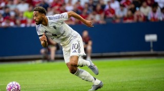 队友赞库尼亚：做对手和队友完全不一样；他就是曼联需要的球员