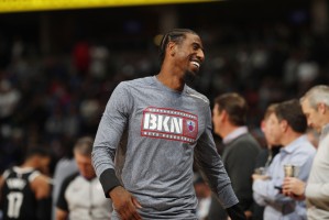 开云APP-谁最难防？香波特：哈登（哨子）、库里（掩护）、KD（干扰不了）