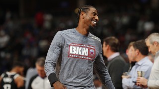 开云APP-谁最难防？香波特：哈登（哨子）、库里（掩护）、KD（干扰不了）