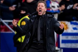 kaiyun-55岁西蒙尼搞心态：3-0领先 打手势挑衅亚马尔 后者无回应