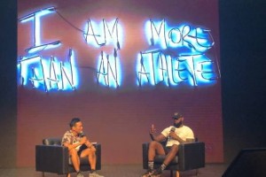 2018年詹姆斯中国行期间有球迷在通风管道躲8小时只为见老詹一面