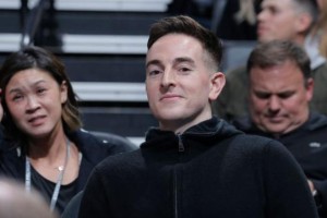 开云APP-百亿富豪撑起灰熊：10年资产增长10倍联盟第三富有